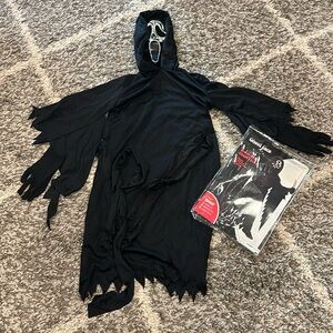 Ghost face costume - Kids small 4-6